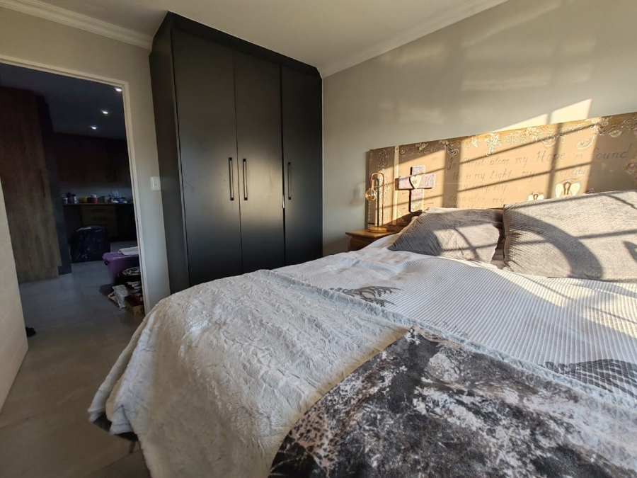 Commercial Property for Sale in Colleen Glen Eastern Cape